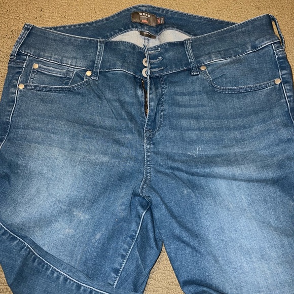 TORRID SZ18 xtra short skinny jegging - Picture 4 of 8